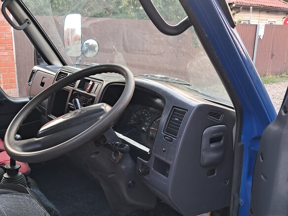 1998 Toyota Toyoace, синий, 900000 рублей - вид 11