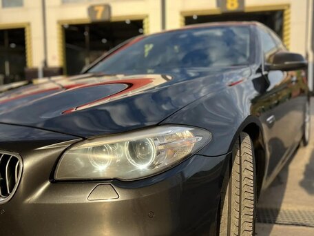 2013 BMW 5 серии 530d xDrive VI (F10/F11/F07) Рестайлинг, серый, 3100000 рублей, вид 3