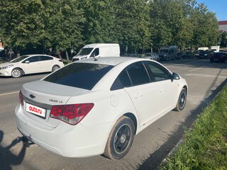 2011 Chevrolet Cruze I, белый, 525000 рублей, вид 4