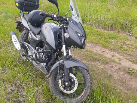 2021 Bajaj Pulsar 180, чёрный, 160000 рублей, вид 3