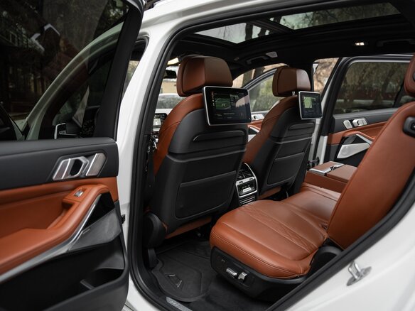 2019 BMW X7 M50d I (G07), белый - вид 30