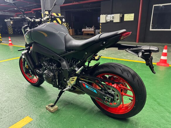 2021 Yamaha MT-09 (FZ-09), серый, 1150000 рублей - вид 18