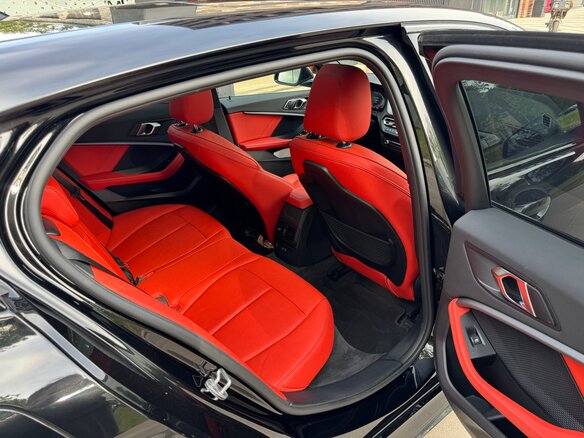 2021 BMW 1 серии 120i III (F40), чёрный, 3850000 рублей - вид 10