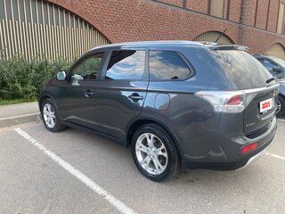 2014 Mitsubishi Outlander III, серый, 1650000 рублей, вид 5