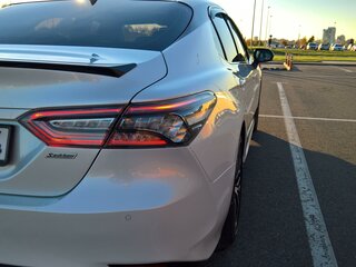 2020 Toyota Camry VIII (XV70), белый, 2650000 рублей, вид 5