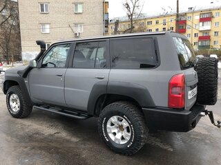 2007 Nissan Patrol V (Y61) Рестайлинг, серый, 2400000 рублей, вид 5