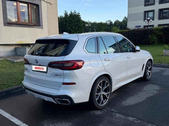 2020 BMW X5 40i IV (G05/G18), белый, 6500000 рублей - вид 11