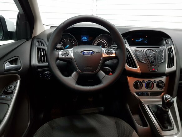 2013 Ford Focus III, белый - вид 6