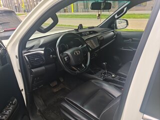 2018 Toyota Hilux VIII, белый, 4150000 рублей, вид 3