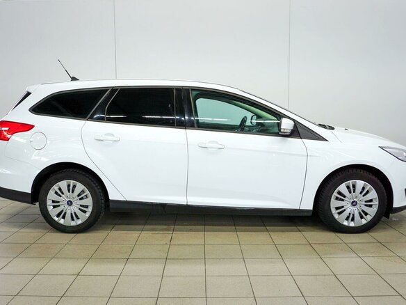 2017 Ford Focus III Рестайлинг, белый - вид 1