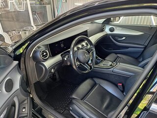 2022 Mercedes-Benz E-Класс 200 d V (W213, S213, C238) Рестайлинг, чёрный, 6300000 рублей, вид 1