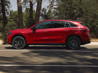 2026 Mercedes-Benz GLC 400 EQ Electric (X540), красный, 9890000 рублей, вид 3