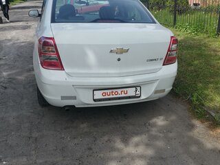2013 Chevrolet Cobalt II, белый, 600000 рублей, вид 3