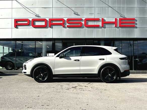 2021 Porsche Cayenne III, серый, 7390000 рублей - вид 1