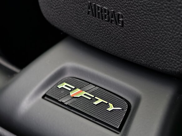 2016 Chevrolet Camaro VI, чёрный, 2799000 рублей - вид 11