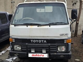 1990 Toyota HiAce H100, белый, 1100000 рублей, вид 1