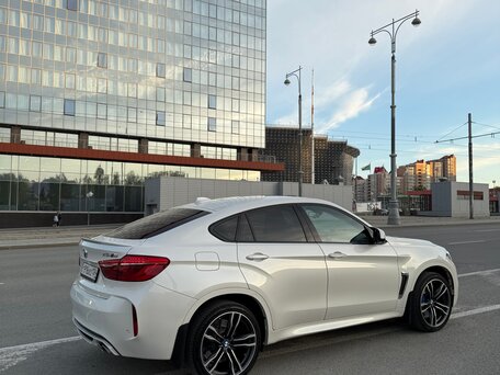 2016 BMW X6 M II (F86), белый, 4600000 рублей, вид 1