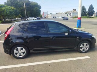 2011 Hyundai i30 I Рестайлинг, чёрный, 880000 рублей, вид 3