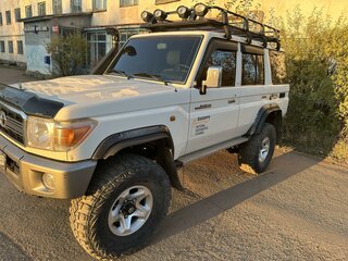 2007 Toyota Land Cruiser 76 70 Series Рестайлинг 1, белый, 2950000 рублей, вид 4