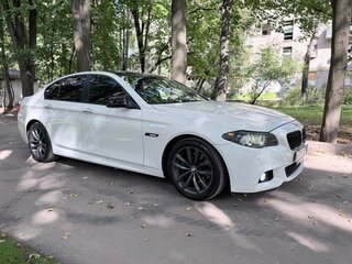 2011 BMW 5 серии 520d VI (F10/F11/F07), белый, 2050000 рублей, вид 5