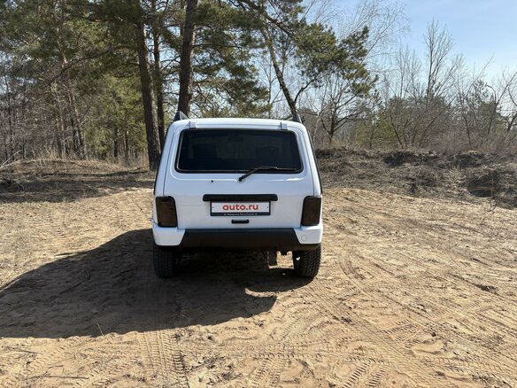 2013 Lada (ВАЗ) 2121 (4x4) I Рестайлинг, белый, 500000 рублей - вид 7