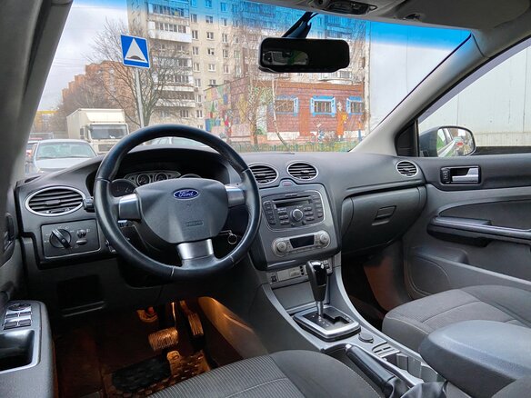 2011 Ford Focus II Рестайлинг, серый - вид 13