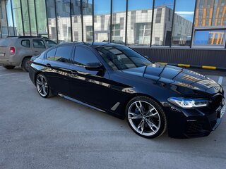 2018 BMW 5 серии M550i xDrive VII (G30/G31/G38), чёрный, 4500000 рублей, вид 4
