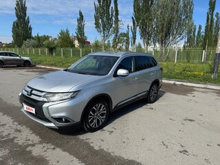 2015 Mitsubishi Outlander III Рестайлинг 2, серебристый, 1650000 рублей, вид 1
