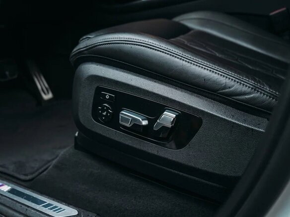 2022 BMW X7 40d I (G07) Рестайлинг, белый, 12500000 рублей - вид 25