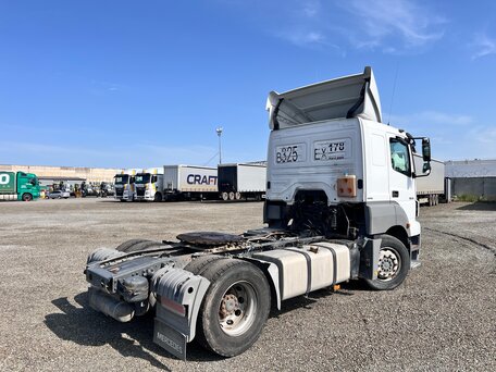 2011 Mercedes-Benz Axor, белый, 1460000 рублей, вид 5