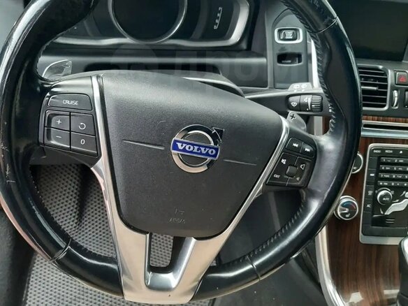 2013 Volvo XC60 I, серый, 1350000 рублей - вид 5