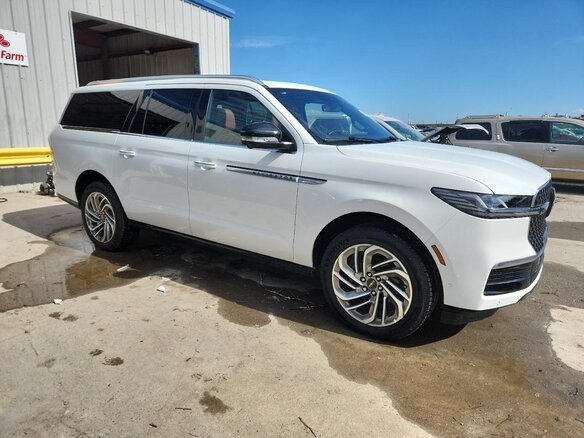 2025 Lincoln Navigator L V, белый, 12450000 рублей - вид 3