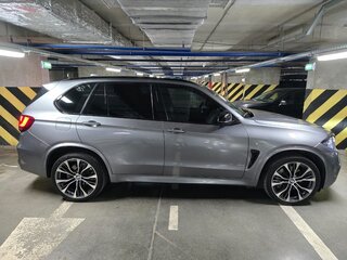 2015 BMW X5 40d III (F15), серый, 4000000 рублей, вид 4