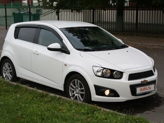 2014 Chevrolet Aveo II, белый, 900000 рублей, вид 5