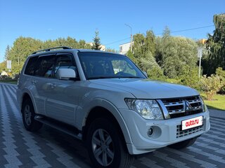 2014 Mitsubishi Pajero IV Рестайлинг 1, белый, 1850000 рублей, вид 2