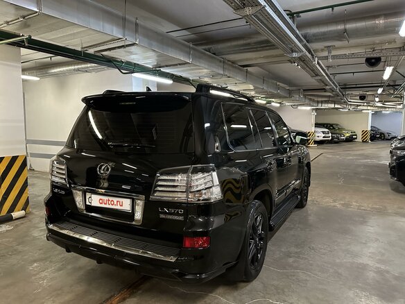 2015 Lexus LX 570 III Рестайлинг, чёрный, 4600000 рублей - вид 6