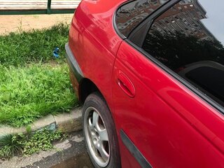 1998 Toyota Avensis I, красный, 470000 рублей, вид 4