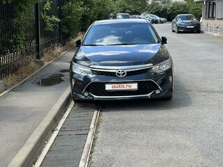 2017 Toyota Camry VII (XV50) Рестайлинг 2, серый, 2150000 рублей, вид 3