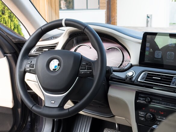 2012 BMW 7 серии Long 740Li xDrive V (F01/F02/F04) Рестайлинг, синий, 1900000 рублей - вид 18