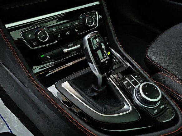 2020 BMW 2 серии Active Tourer 218d F45 Рестайлинг, чёрный, 2200000 рублей - вид 15
