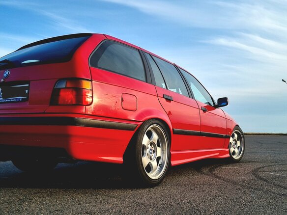 1997 BMW 3 серии 320i III (E36), красный, 700000 рублей - вид 10
