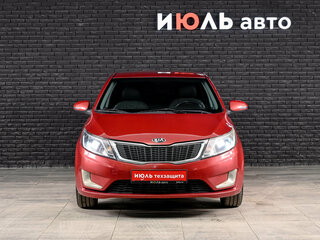 2013 Kia Rio 5-speed III, красный, 700000 рублей, вид 2