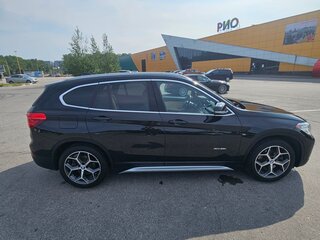2018 BMW X1 28i xDrive II (F48), чёрный, 2800000 рублей, вид 2