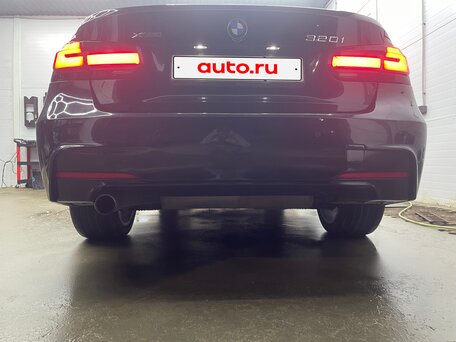 2015 BMW 3 серии 320i xDrive VI (F3x), чёрный, 2100000 рублей, вид 4