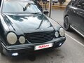 2000 Mercedes-Benz E-Класс 320 II (W210, S210) Рестайлинг, зелёный, 422000 рублей