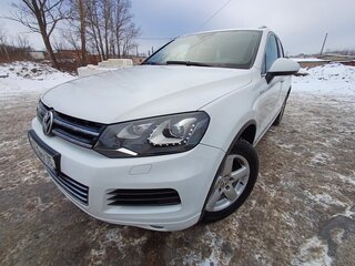 2014 Volkswagen Touareg II, белый, 1705000 рублей, вид 2