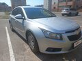 2012 Chevrolet Cruze I, серебристый, 910000 рублей - вид 3