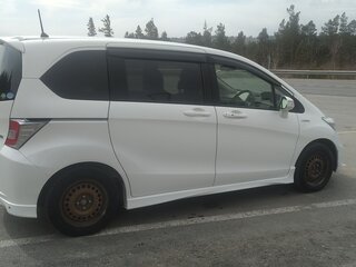 2014 Honda Freed I Рестайлинг, белый, 1280000 рублей, вид 1