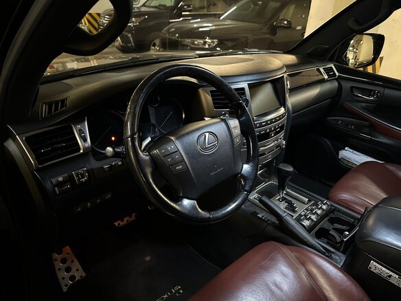 2015 Lexus LX 570 III Рестайлинг, чёрный, 4600000 рублей - вид 12