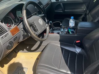 2007 Volkswagen Touareg I Рестайлинг, серый, 1000000 рублей, вид 4